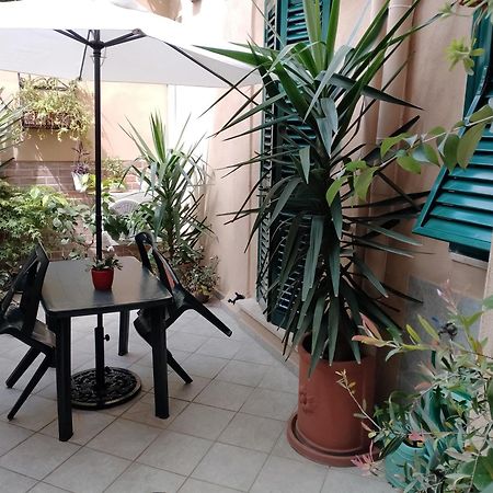 Il Piccolo Eden - Private Garden Apartment Livorno Bagian luar foto