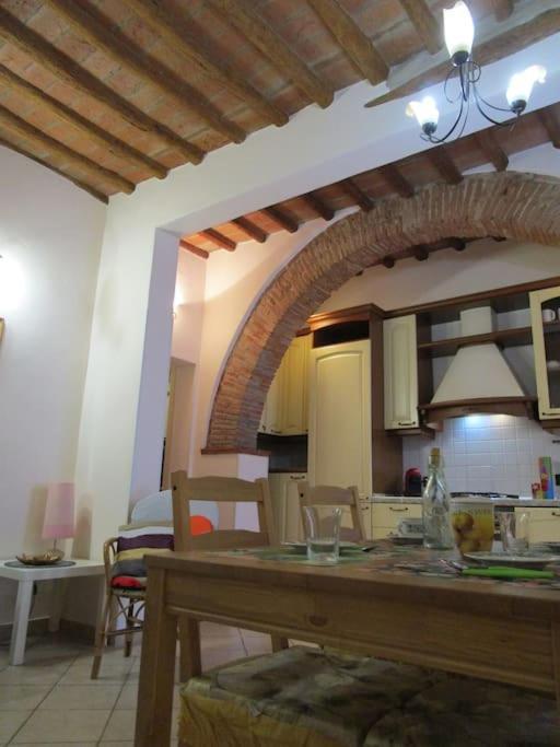 Il Piccolo Eden - Private Garden Apartment Livorno Bagian luar foto
