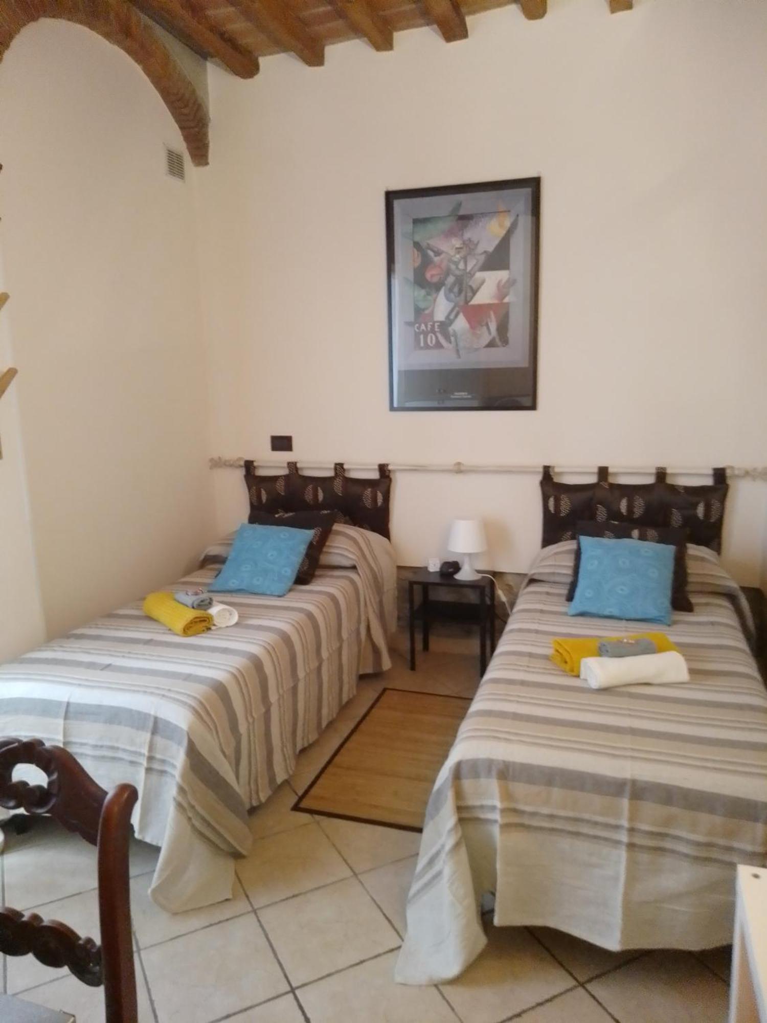 Il Piccolo Eden - Private Garden Apartment Livorno Bagian luar foto