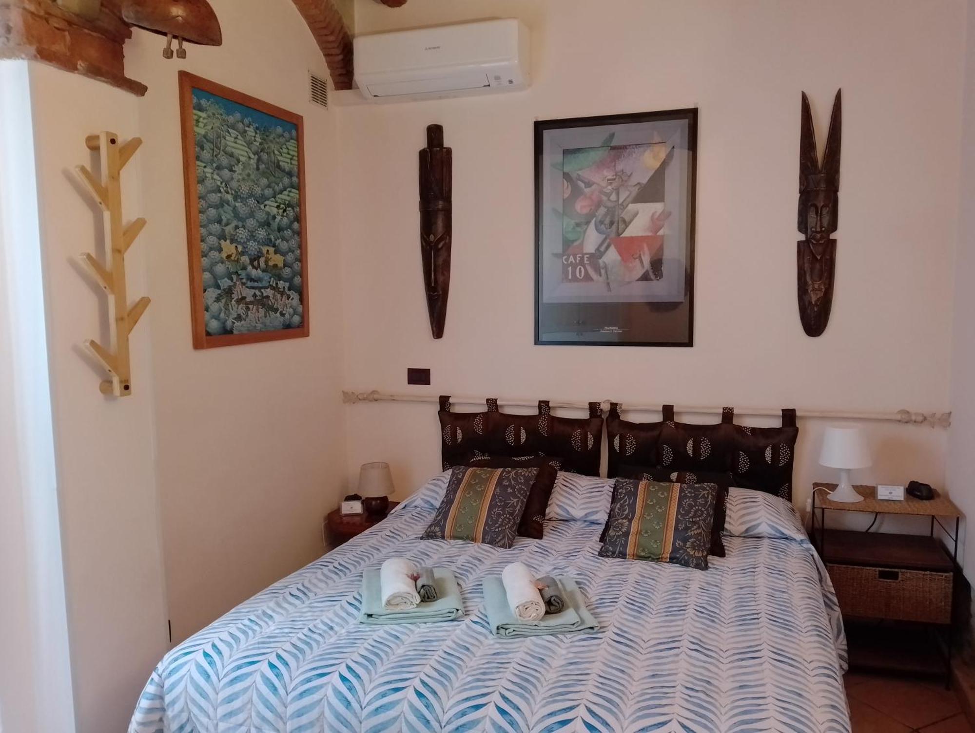 Il Piccolo Eden - Private Garden Apartment Livorno Bagian luar foto